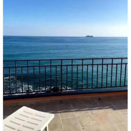 Comodissimo Gaslini E Mare Апартаменты *